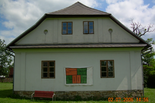 20060702-145636951576AC-E6B7-04FB-C450-3E1906B3A453.png